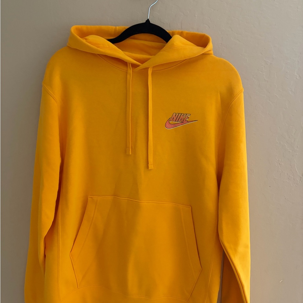 Nike Men's Sun splash pullover Bright Yellow Crewneck Hoodie